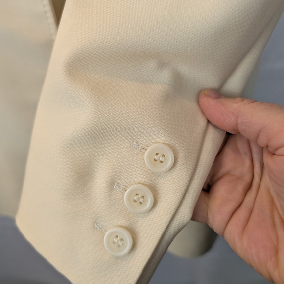 Smythe cream wool blazer size 6 VGUC (minor stains) - Picture 11 of 16